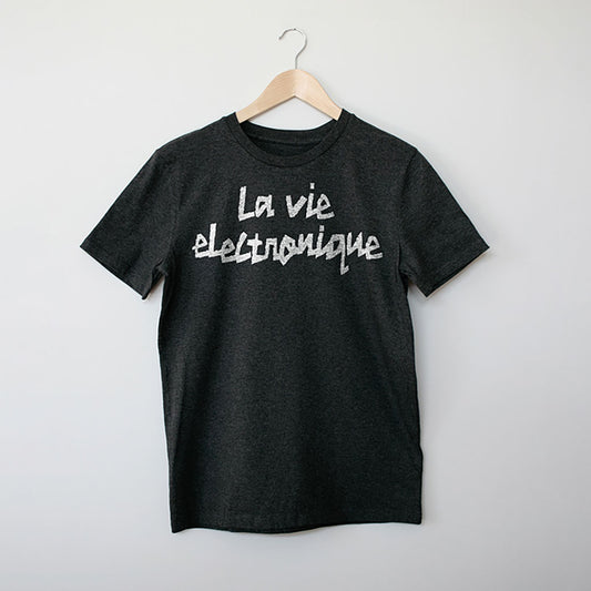 La Vie Electronique. Contemporary Techno Music T-Shirt for Electronic Music Festivals – Vegan T-Shirt – PETA Approved and 100% organic cotton